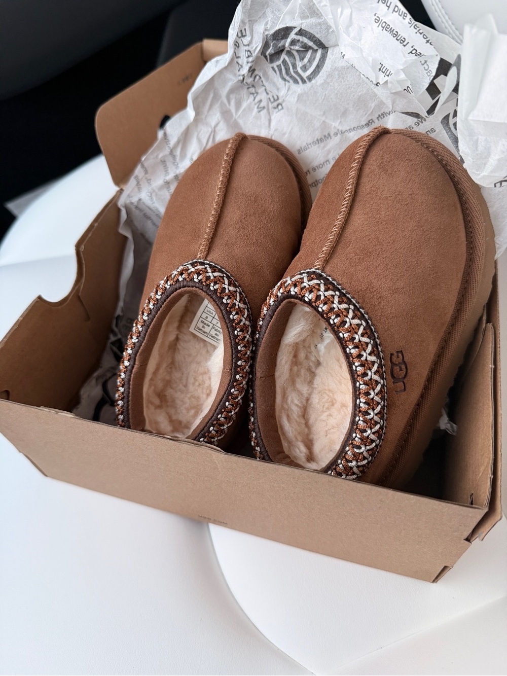 UGGS